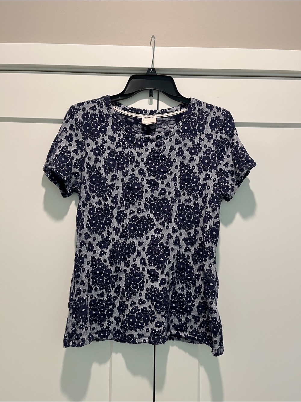 Anthropologie Textured Navy and White Floral Short Sleeve Tee